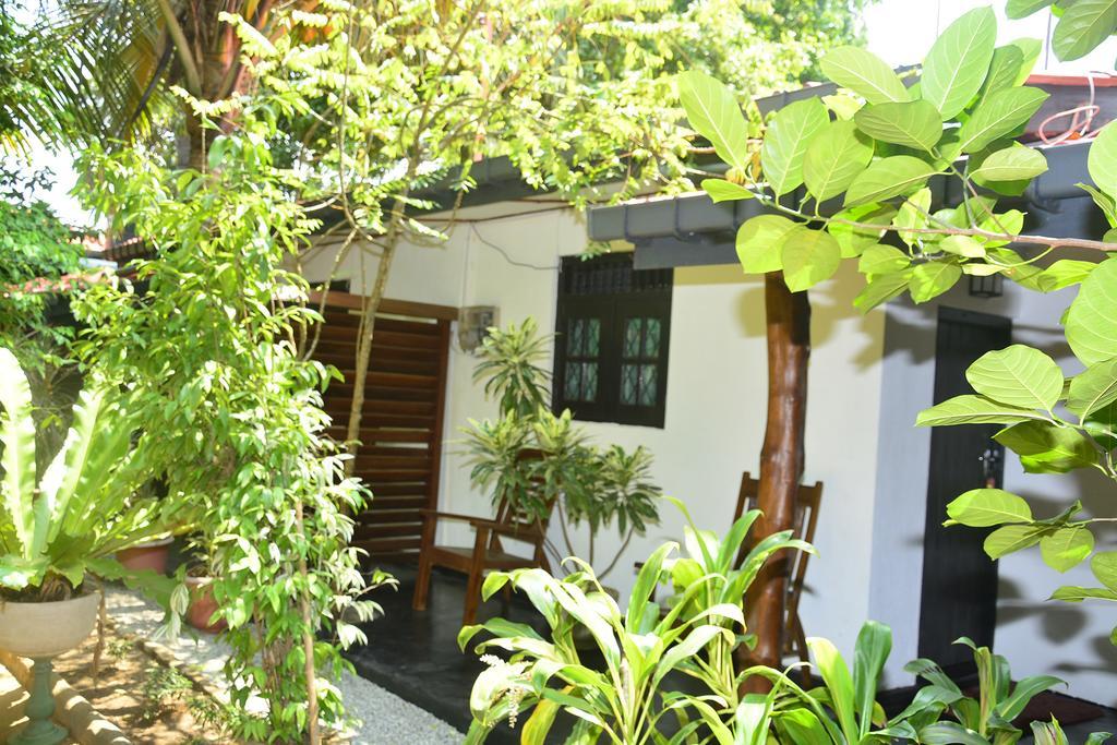 Livinginn Polonnaruwa Bagian luar foto